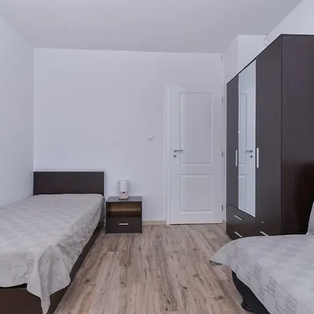 Simplisico - Two Bedroom Stylish In Central Lozenec Area