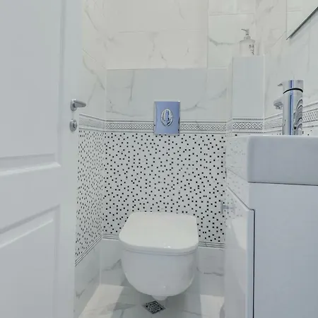 Simplisico - Two Bedroom Stylish In Central Lozenec Area *